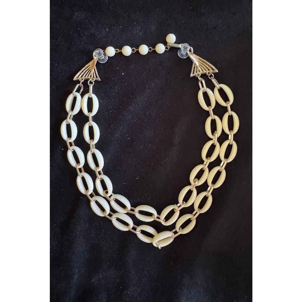 Vintage Double Strand Acrylic Necklace Cream Oval Link Adjustable 14-17” N246